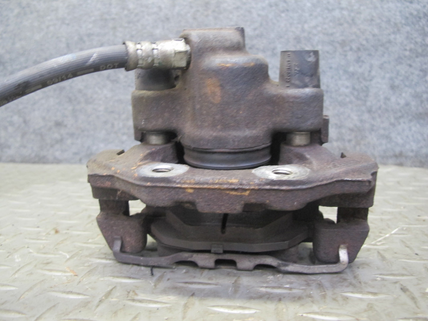 87-91 BMW E30 3-SERIES Set of 2 Rear Left & Right Brake Caliper OEM