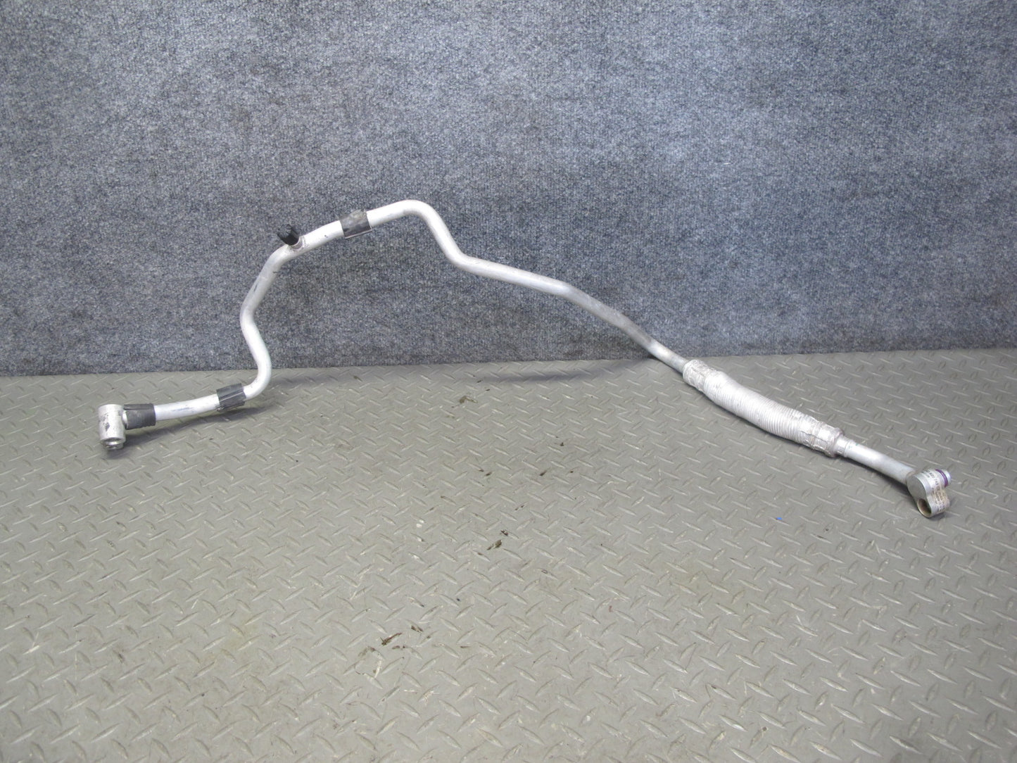 2008 VW Golf MK5 R32 Set of 2 A/C Air Condition Hose Pipe Line OEM