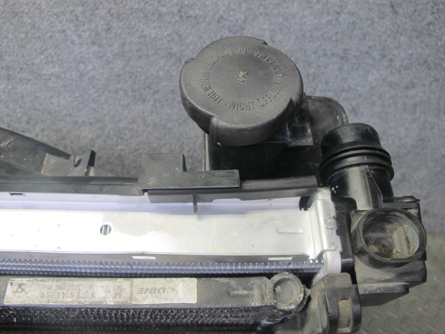03-06 BMW E46 M54 MT Engine Radiator A/C Condenser Oil Cooler Fan Shroud Set OEM
