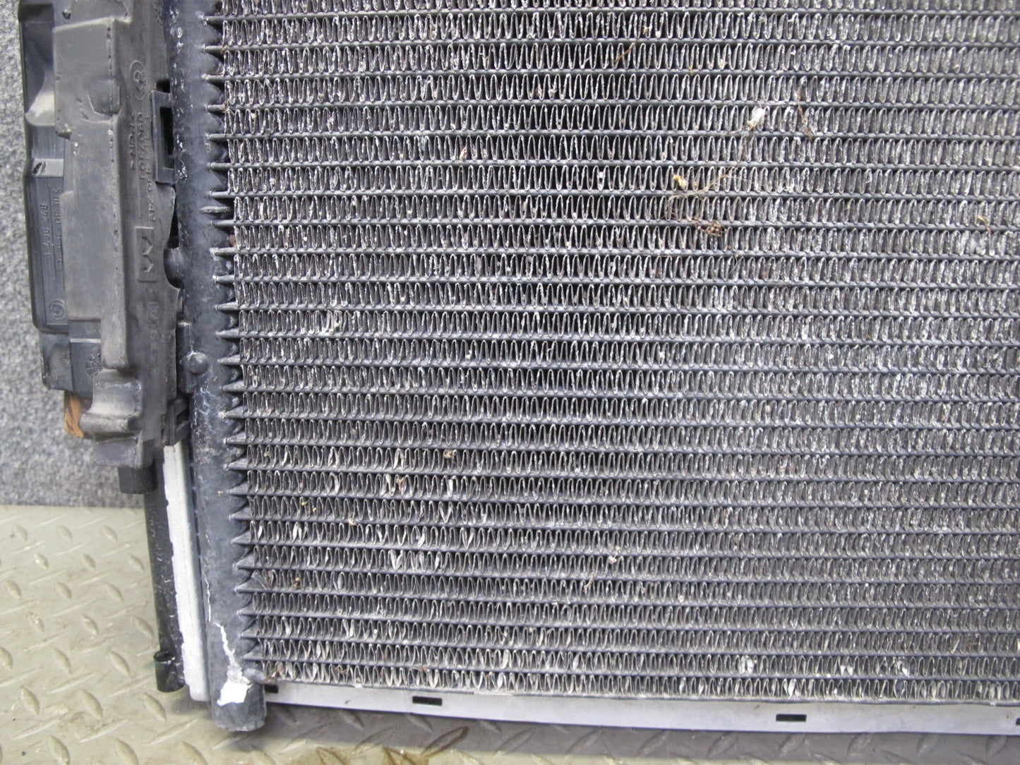 03-06 BMW E46 M54 MT Engine Radiator A/C Condenser Oil Cooler Fan Shroud Set OEM