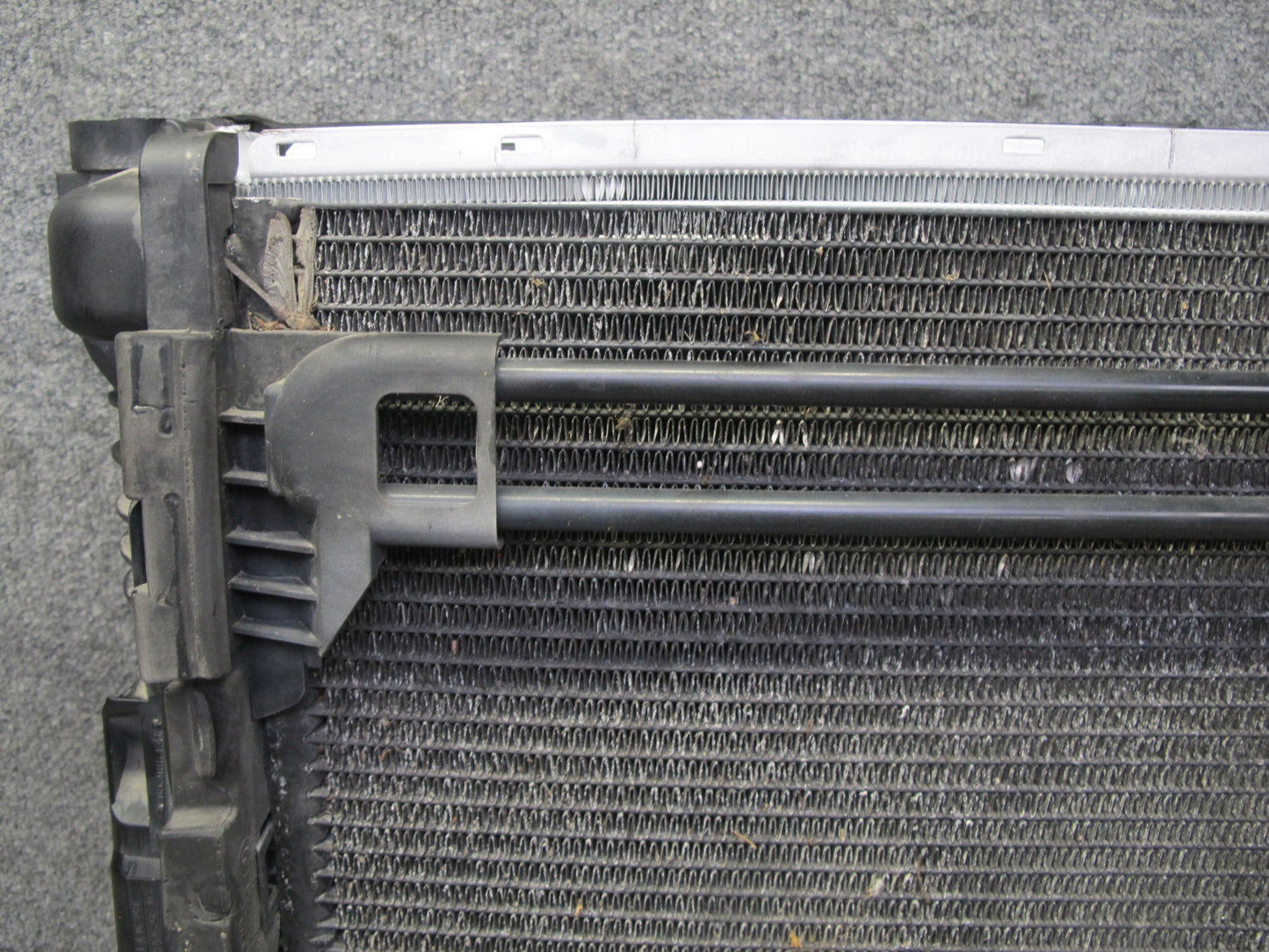 03-06 BMW E46 M54 MT Engine Radiator A/C Condenser Oil Cooler Fan Shroud Set OEM