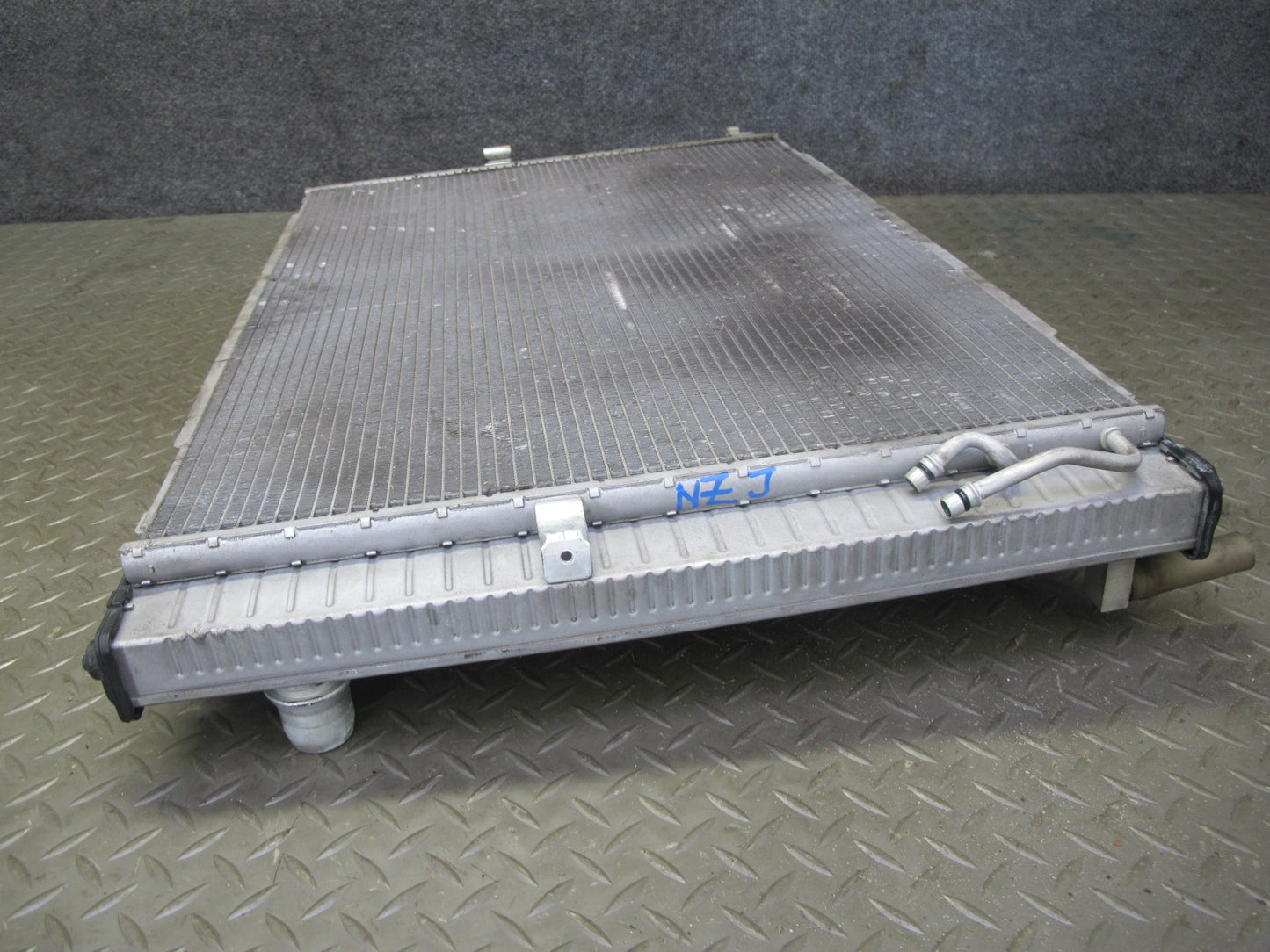 09-20 Nissan Z34 370Z A/T Engine Cooling Radiator A/C Condenser Assembly OEM