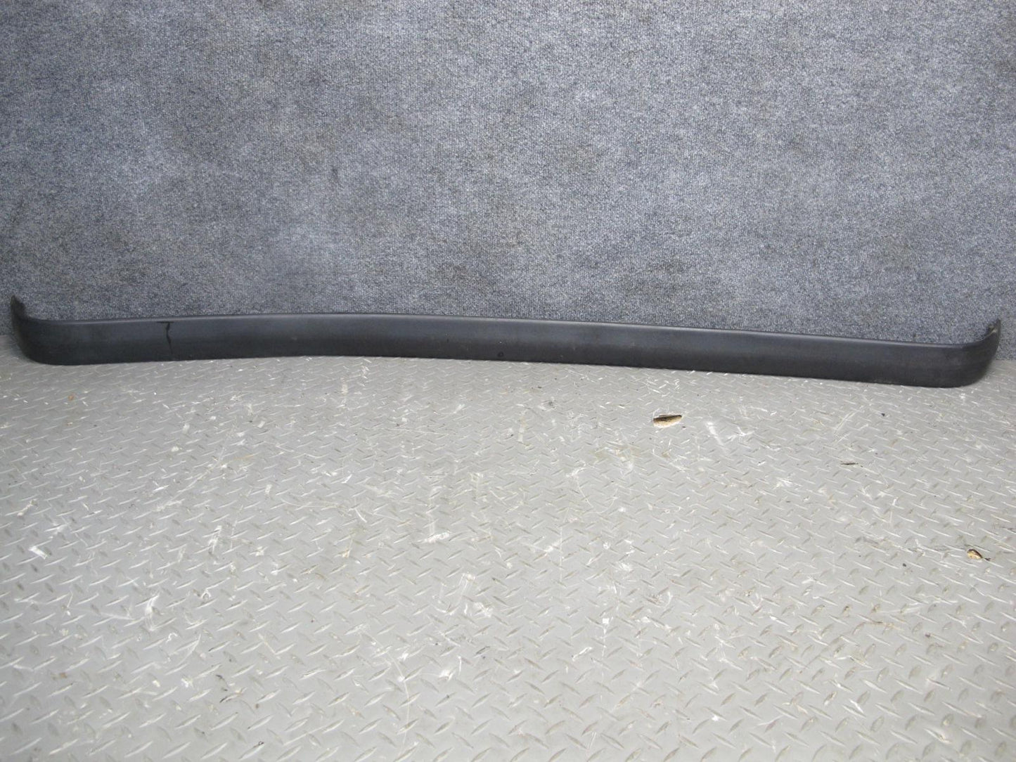 87-90 BMW E30 3-SERIES Rear Bumper Impact Rubber Strip Molding OEM