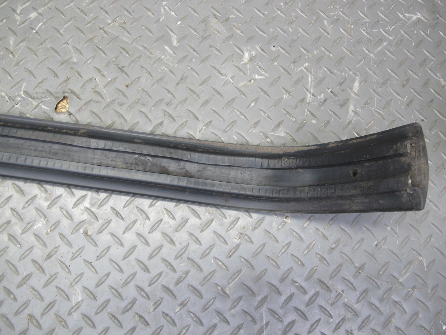 87-90 BMW E30 3-SERIES Rear Bumper Impact Rubber Strip Molding OEM