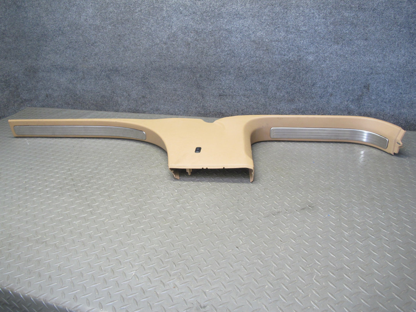08-10 Porsche Cayenne 957 Left & Right  Door Scuff Sill Plate Trim Panel Set