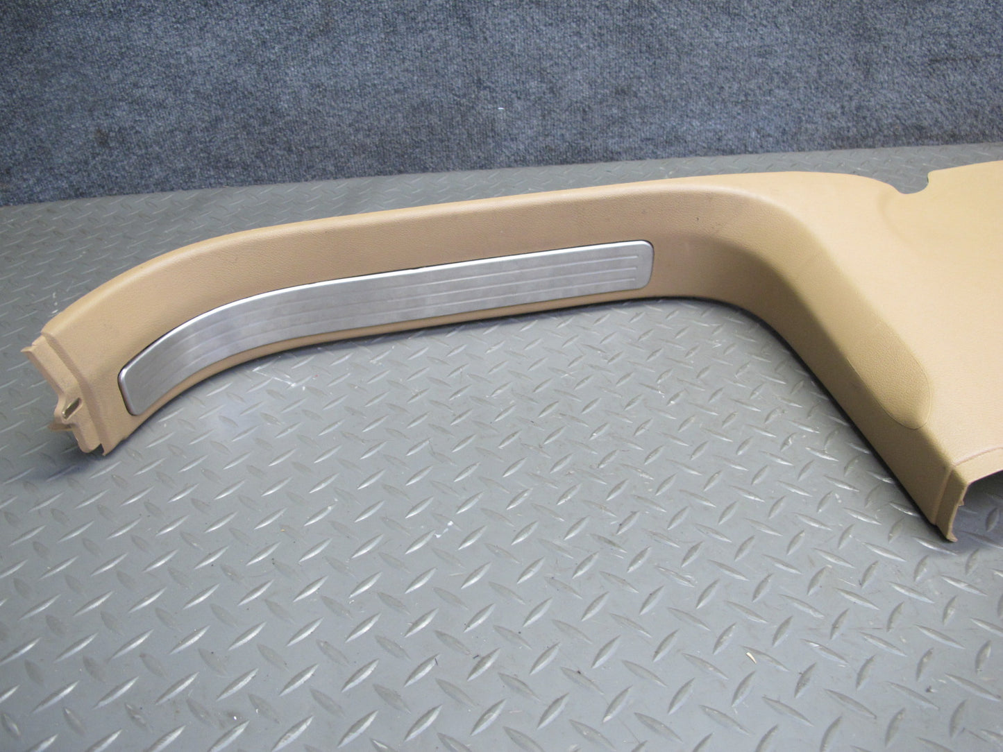 08-10 Porsche Cayenne 957 Left & Right  Door Scuff Sill Plate Trim Panel Set