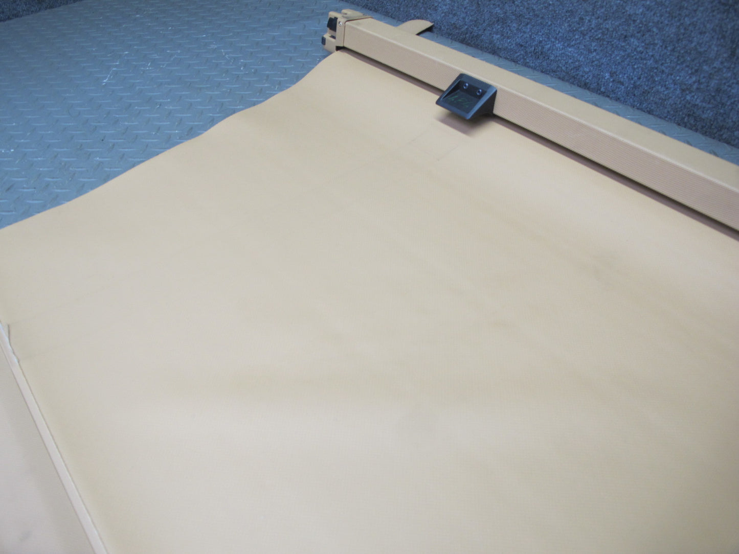 2003-2010 Porsche Cayenne 957 Rear Trunk Cargo Roller Shade Cover