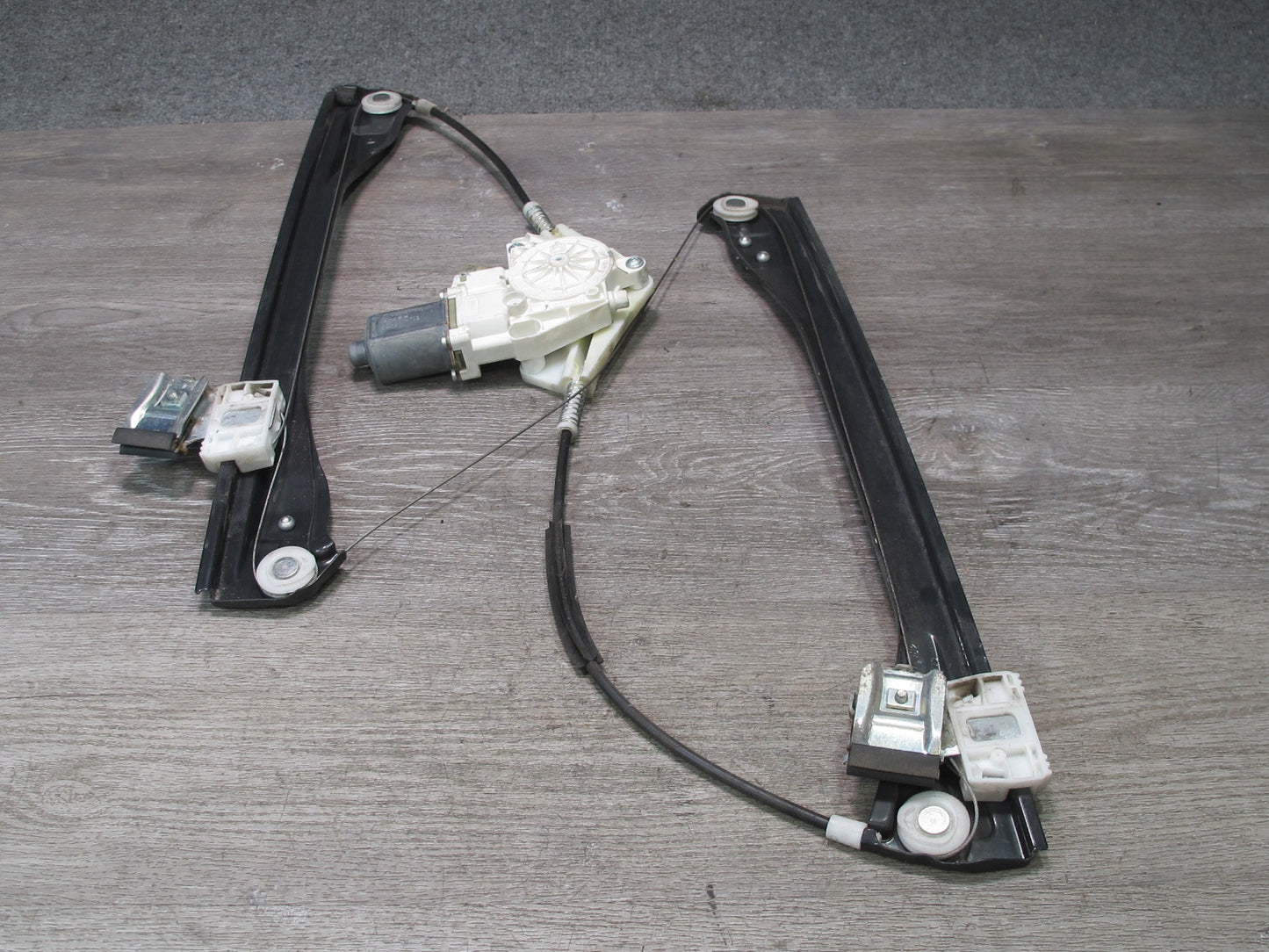 06-11 Mercedes W164 Ml-class Front Right Door Window Regulator w Motor OEM