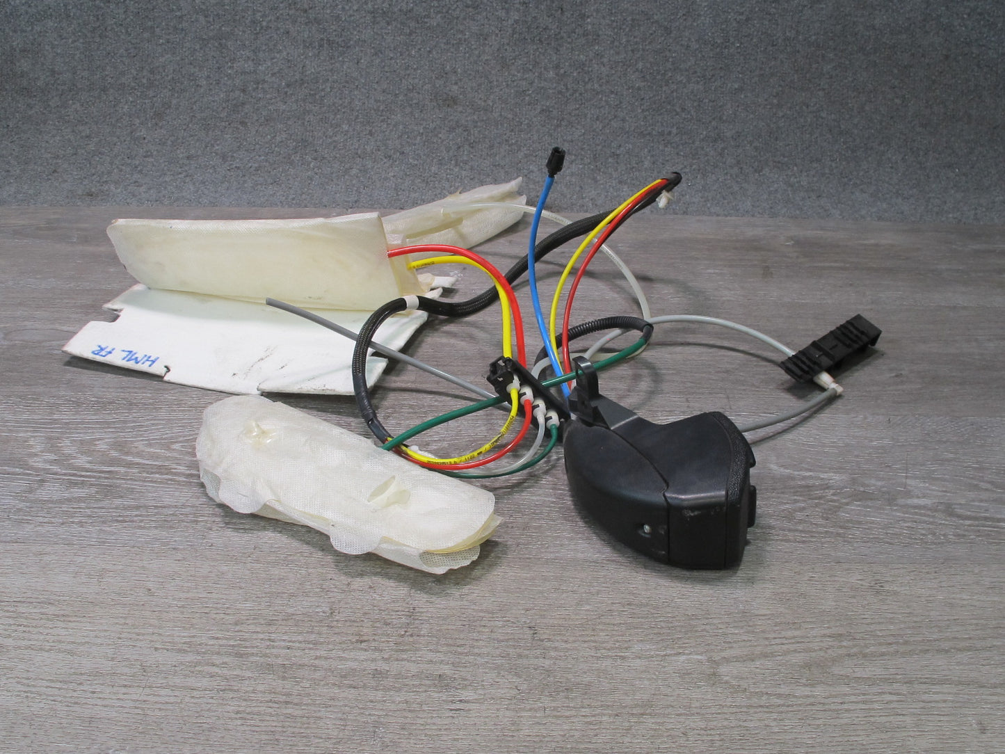 06-11 Mercedes W164 ML Front Right Seat Lumbar Switch w Support Bolster OEM