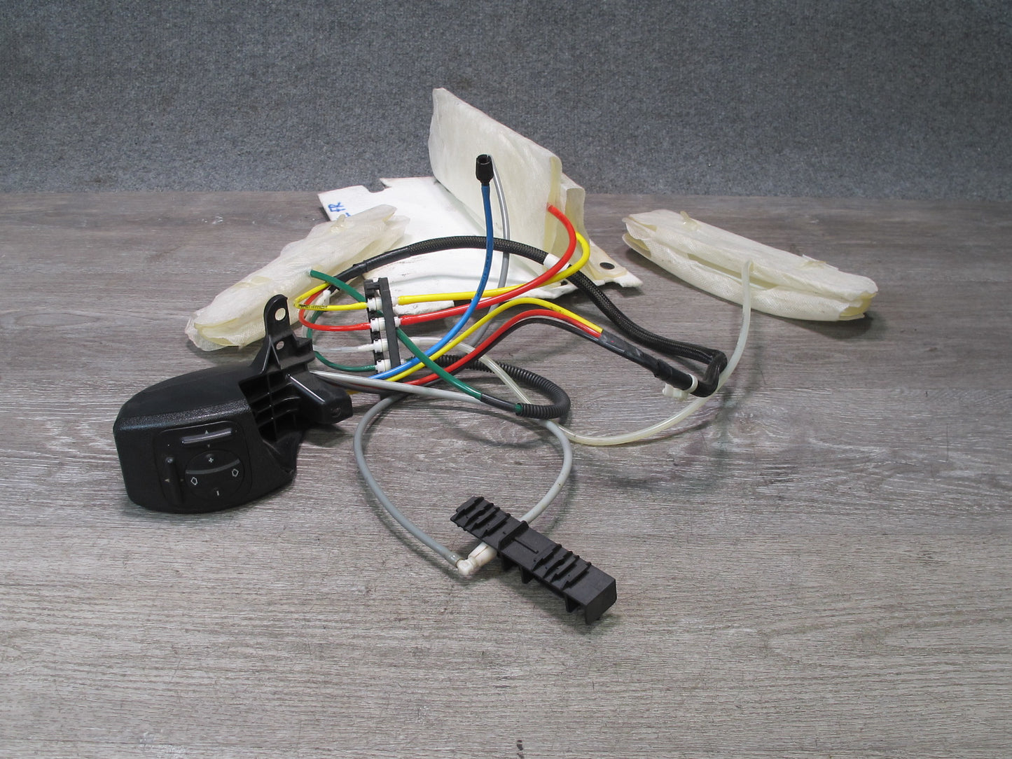 06-11 Mercedes W164 ML Front Right Seat Lumbar Switch w Support Bolster OEM