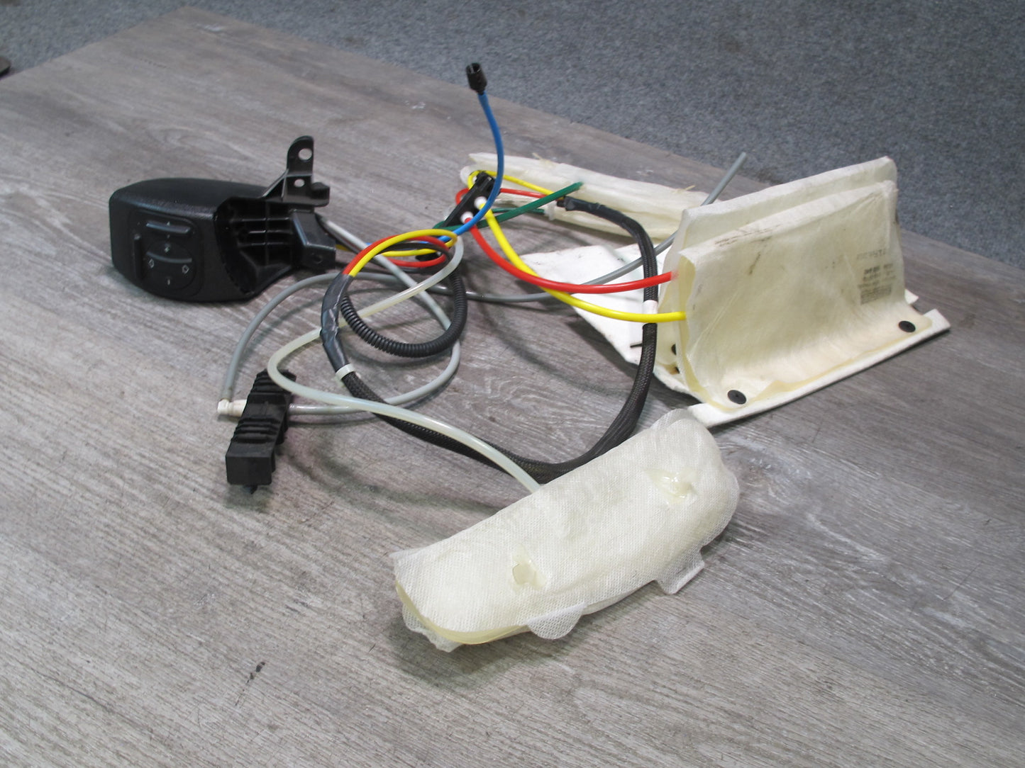 06-11 Mercedes W164 ML Front Right Seat Lumbar Switch w Support Bolster OEM