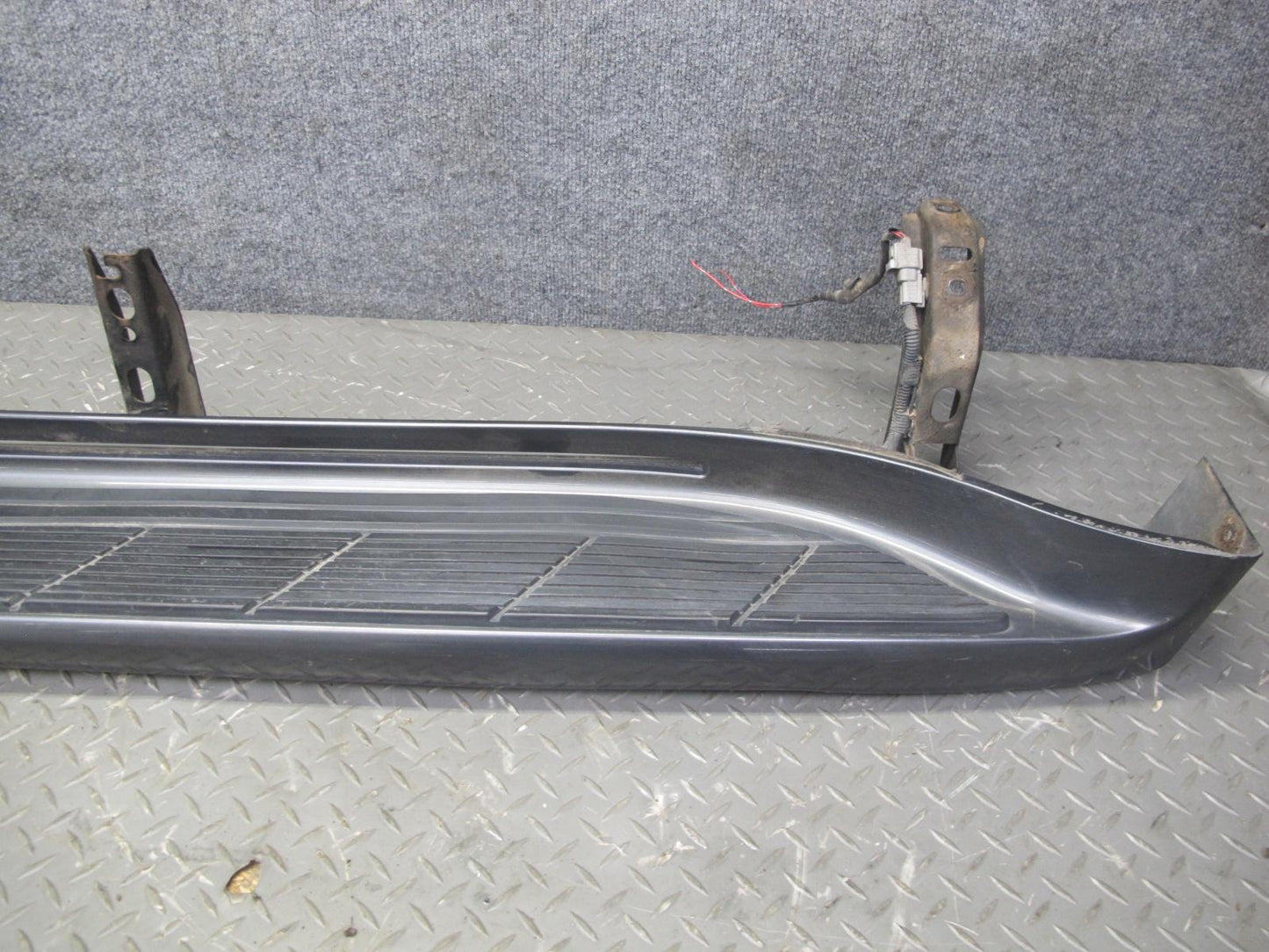 2003-2007 Lexus J100 LX470 Right Pass Side Skirt Running Board Step Panel