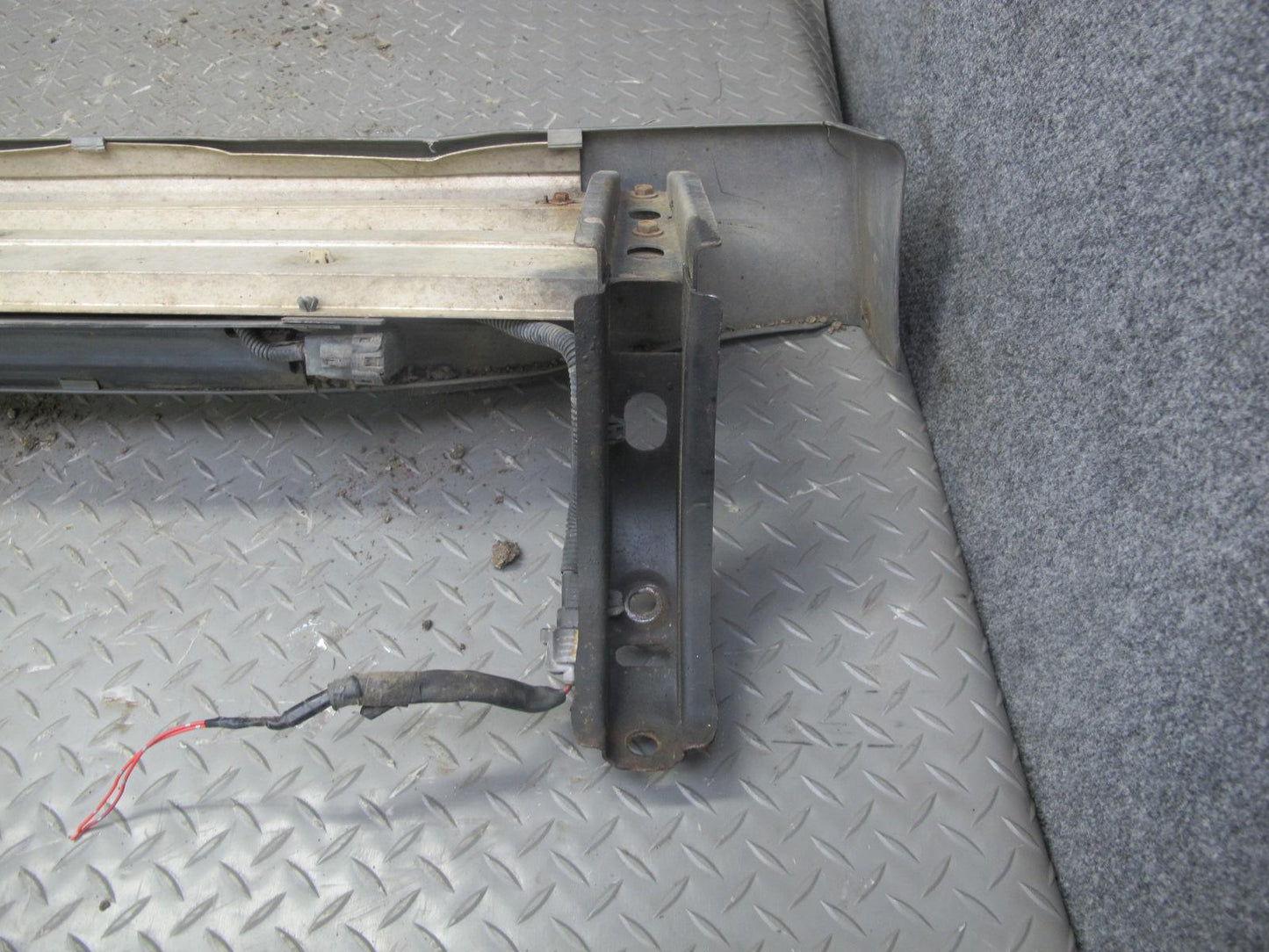 2003-2007 Lexus J100 LX470 Right Pass Side Skirt Running Board Step Panel