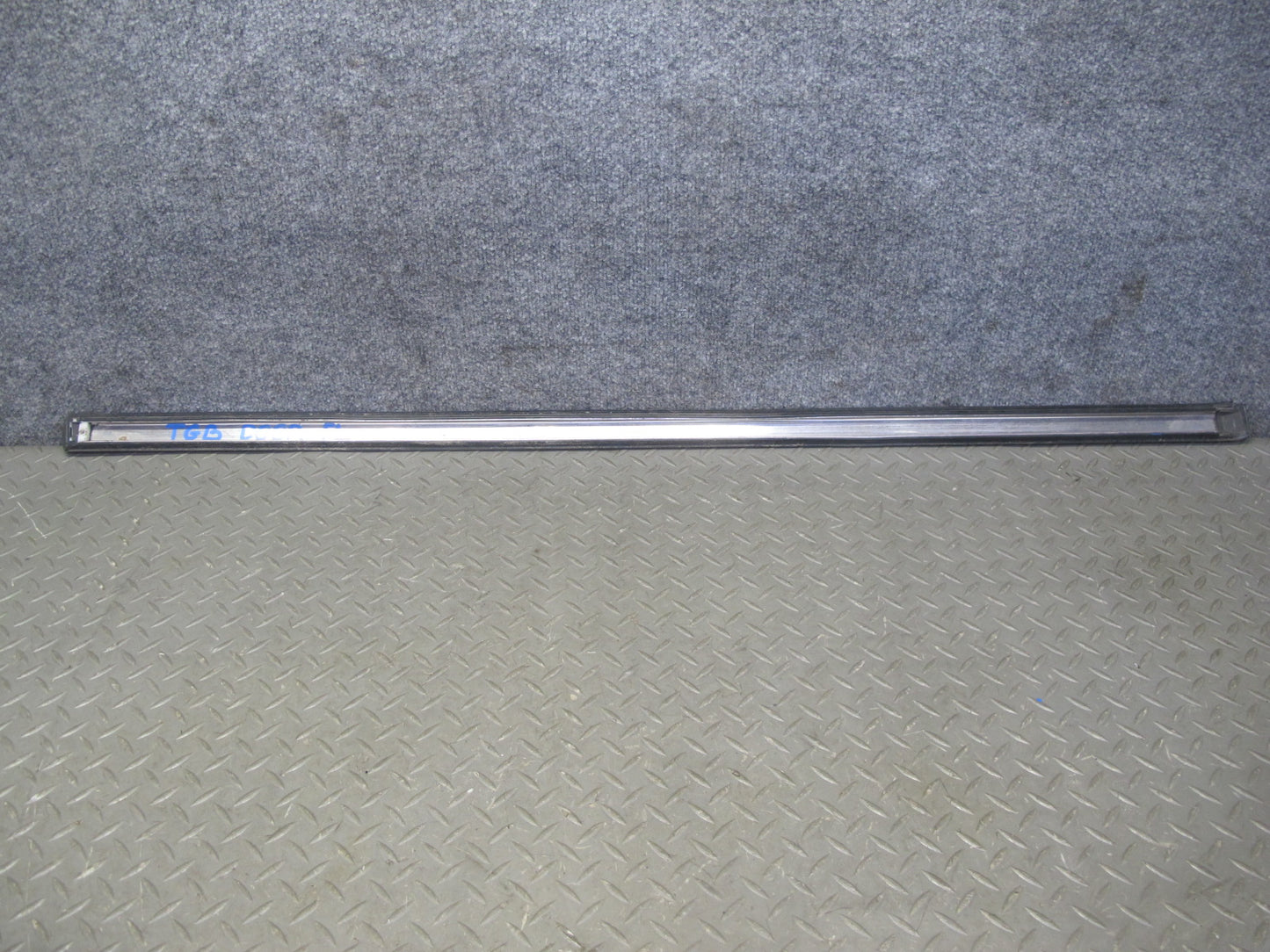 87-91 BMW E30 325i Convertible Door Fender Quarter Molding Trim Cover Set OEM
