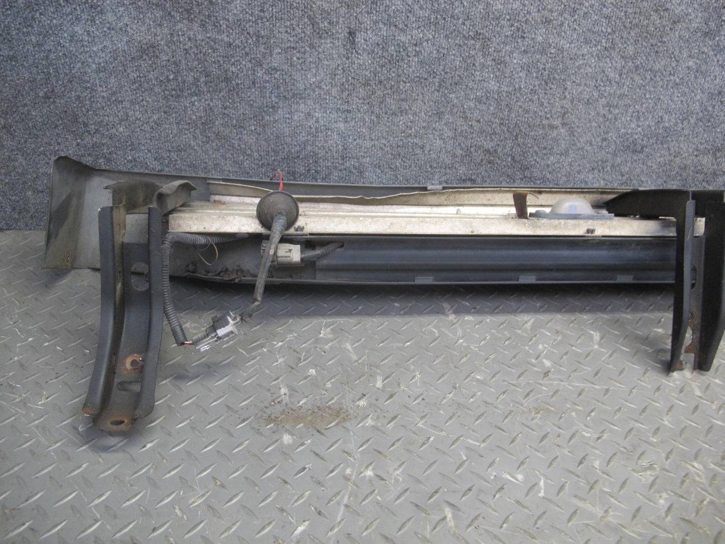 2003-2007 Lexus J100 LX470 Left Driver Side Skirt Running Board Step Panel