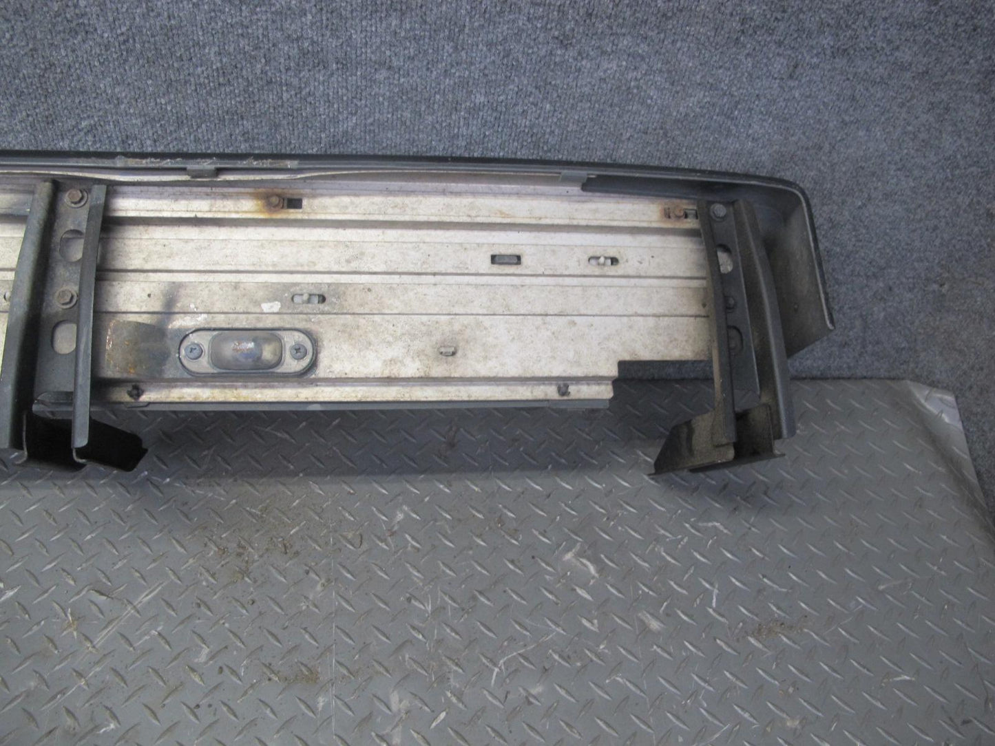 2003-2007 Lexus J100 LX470 Left Driver Side Skirt Running Board Step Panel