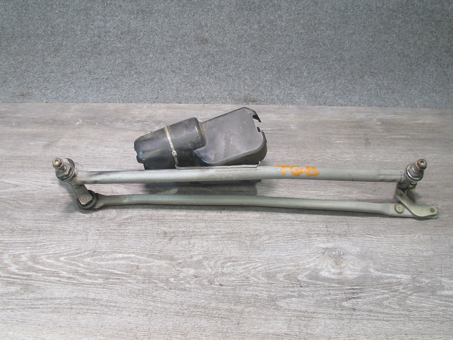84-91 BMW E30 325i 3-SERIES Windshield Wiper Transmission Linkage w Motor OEM