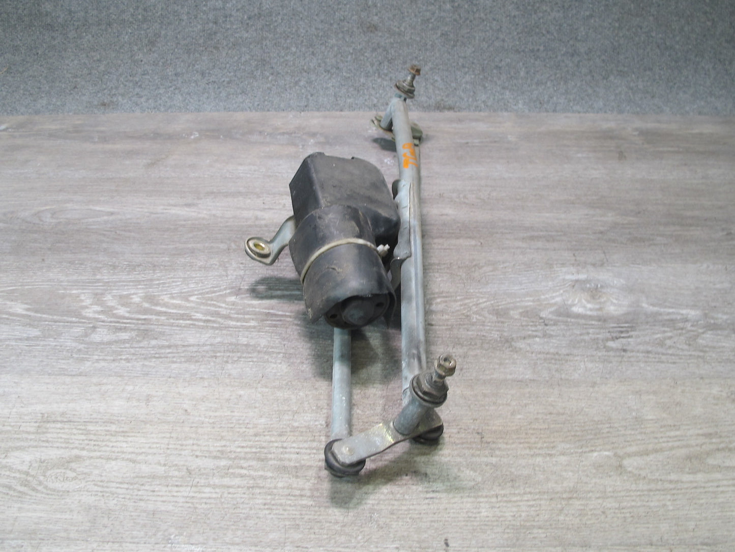84-91 BMW E30 325i 3-SERIES Windshield Wiper Transmission Linkage w Motor OEM