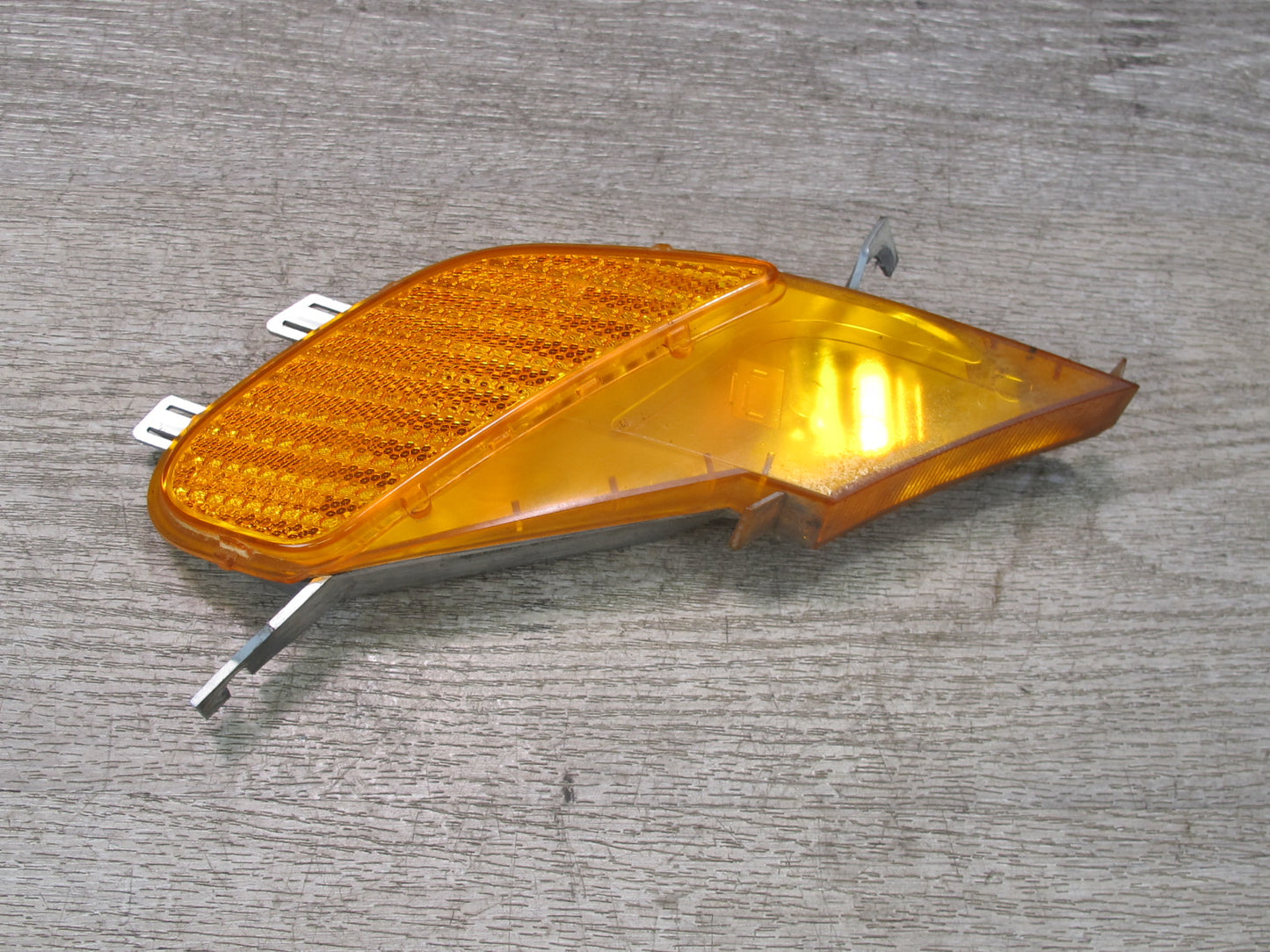 2003-2006 Porsche Cayenne 955 Front Left Turn Signal Light