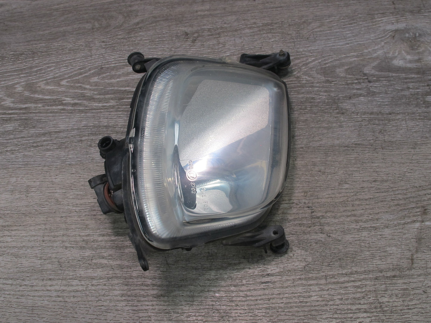 2003-2006 Porsche Cayenne 955 Front Left Fog Light Lamp 7L5941699A