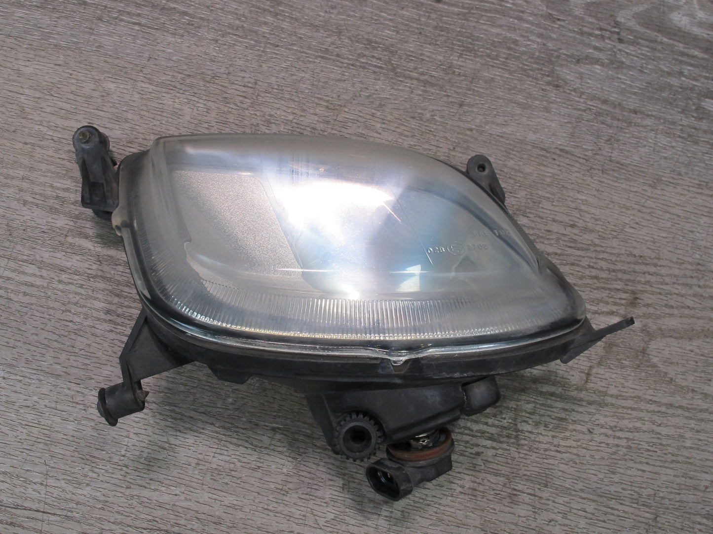 2003-2006 Porsche Cayenne 955 Front Left Fog Light Lamp 7L5941699A