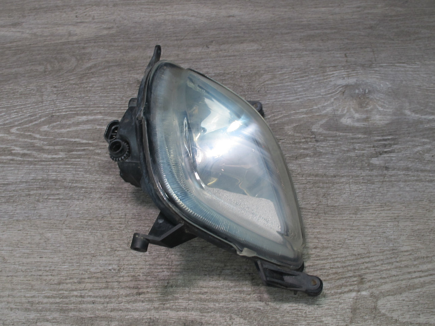 2003-2006 Porsche Cayenne 955 Front Right Fog Light Lamp 7L5941700A