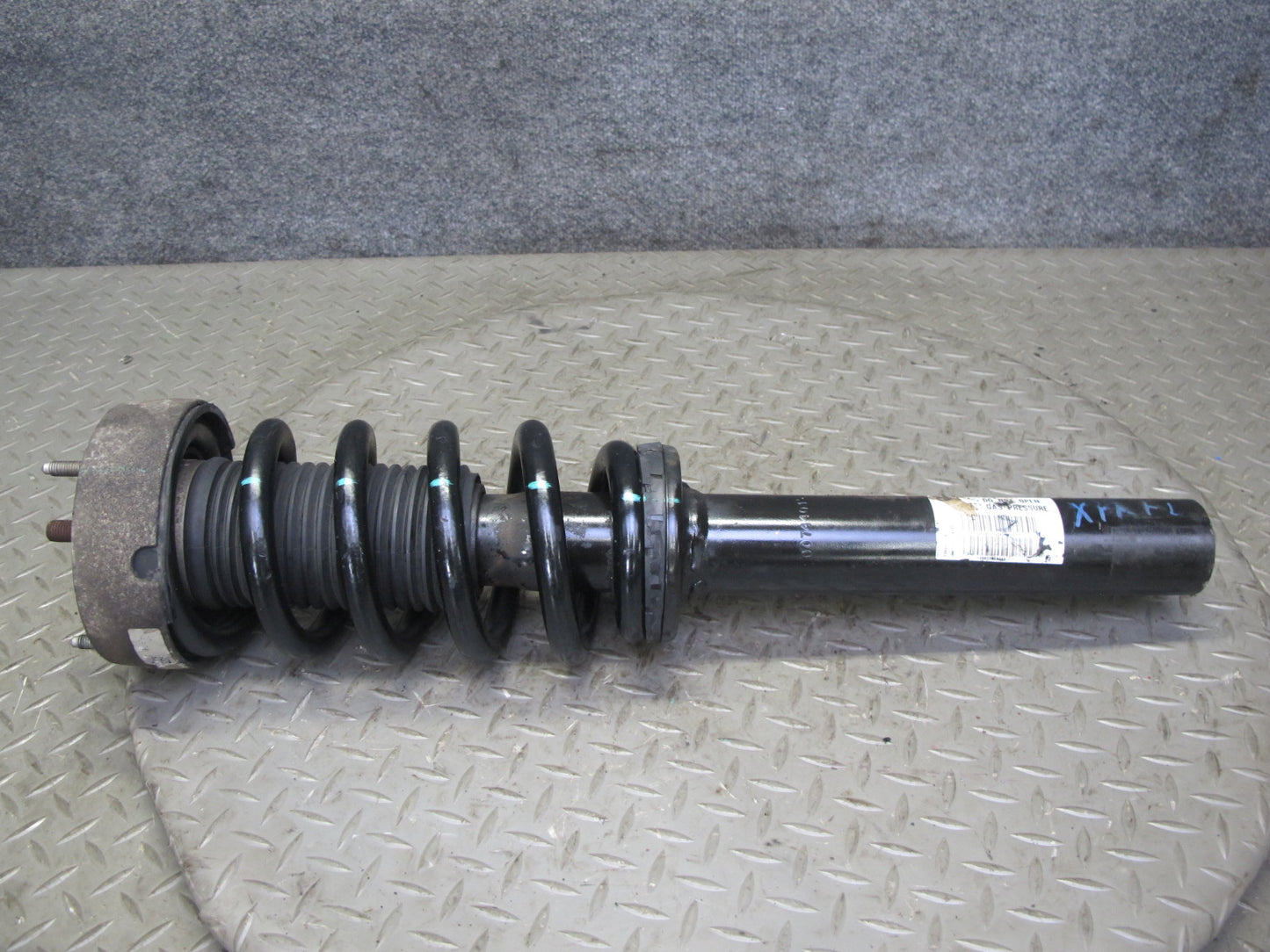 2014-2018 BMW F15 X5 AWD Front Left & Right Strut Shock Absorber Set of 2