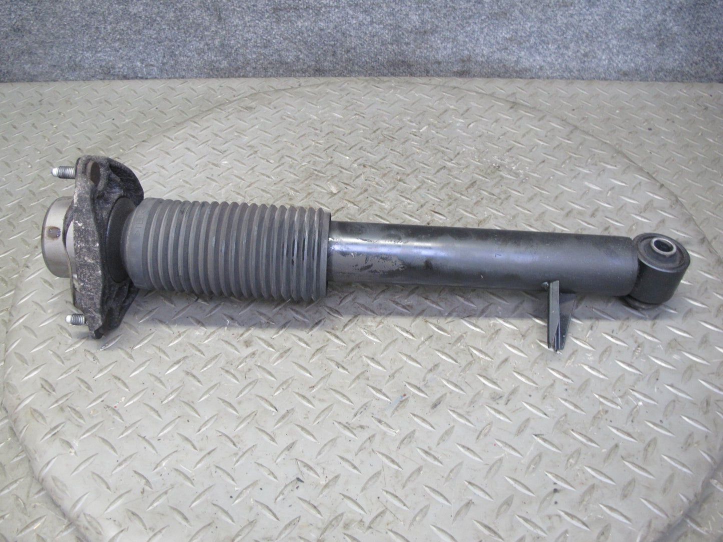 2014-2018 BMW F15 X5 AWD Rear Left & Right Strut Shock Absorber Set of 2