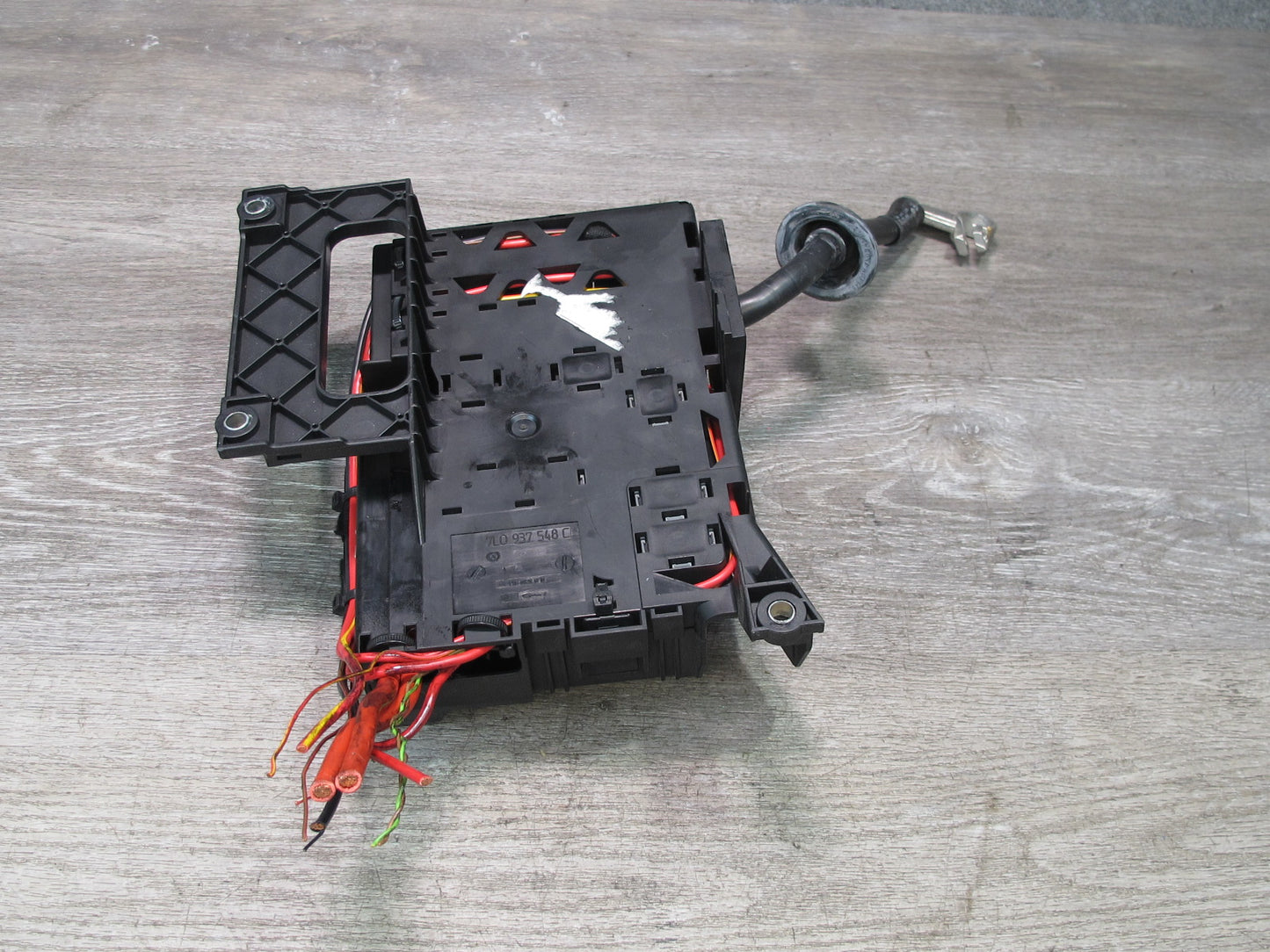 2008-2010 Porsche Cayenne 957 Main Fuse Relay Junction Box w Negative Cable