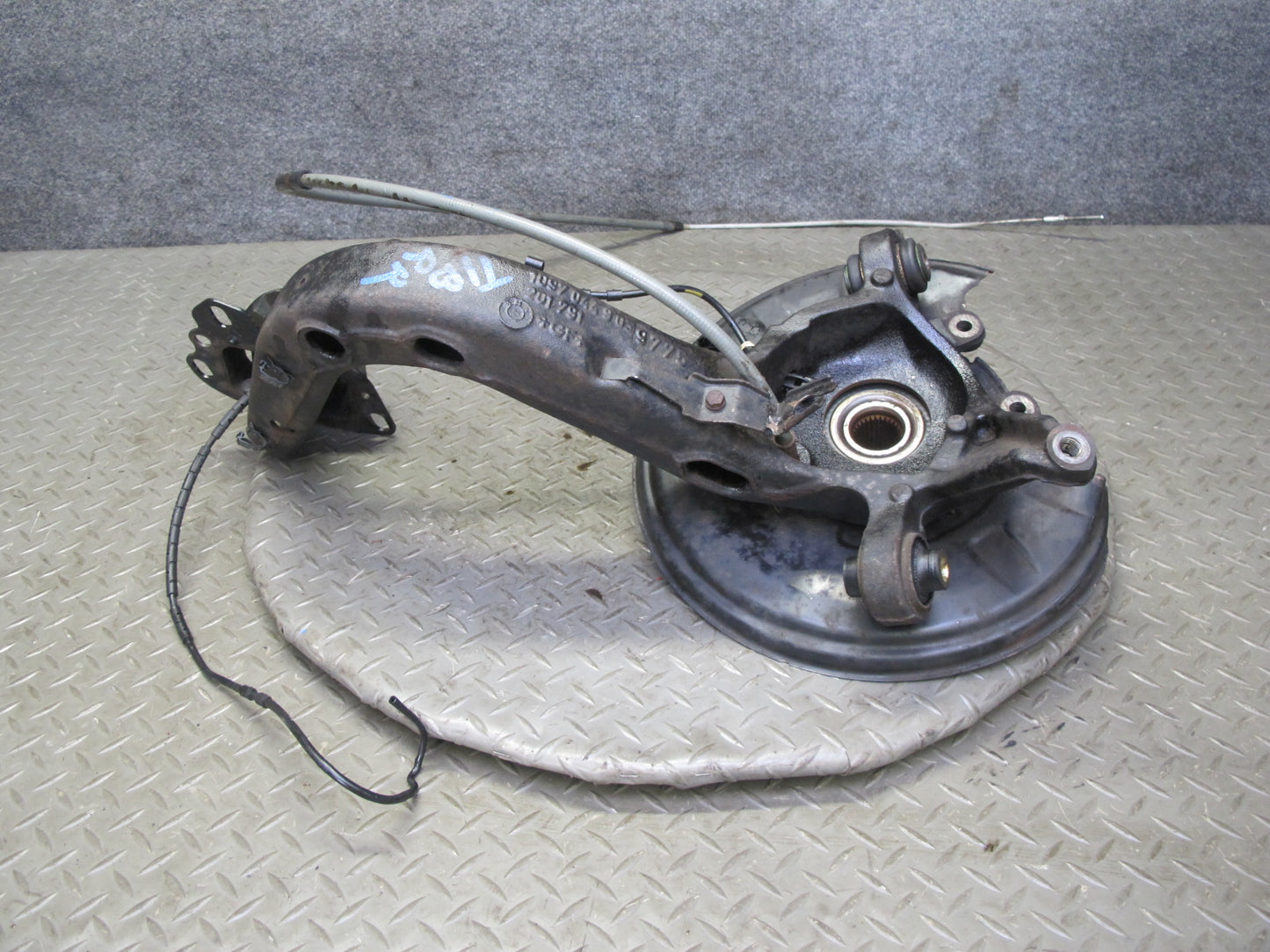 01-06 BMW E46 330i 330Ci RWD Rear Right Knuckle Wheel Hub Trailing Arm 123K OEM