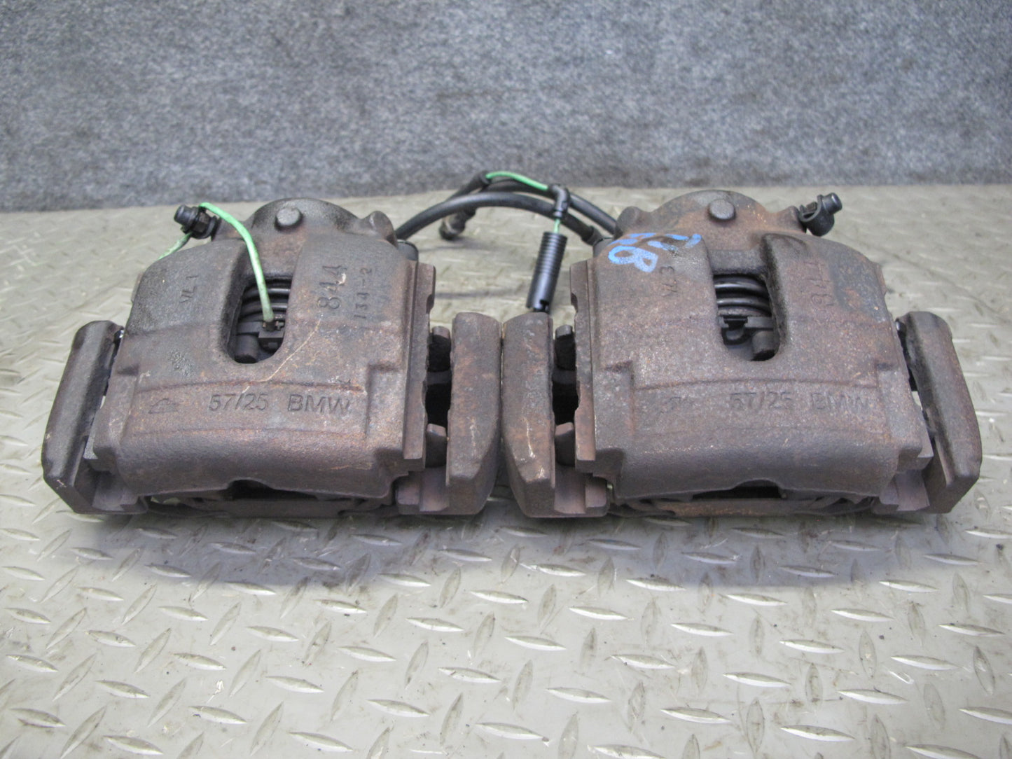 01-06 BMW E46 330i 330Ci RWD Set of 2 Front Left & Right Brake Caliper 123K OEM