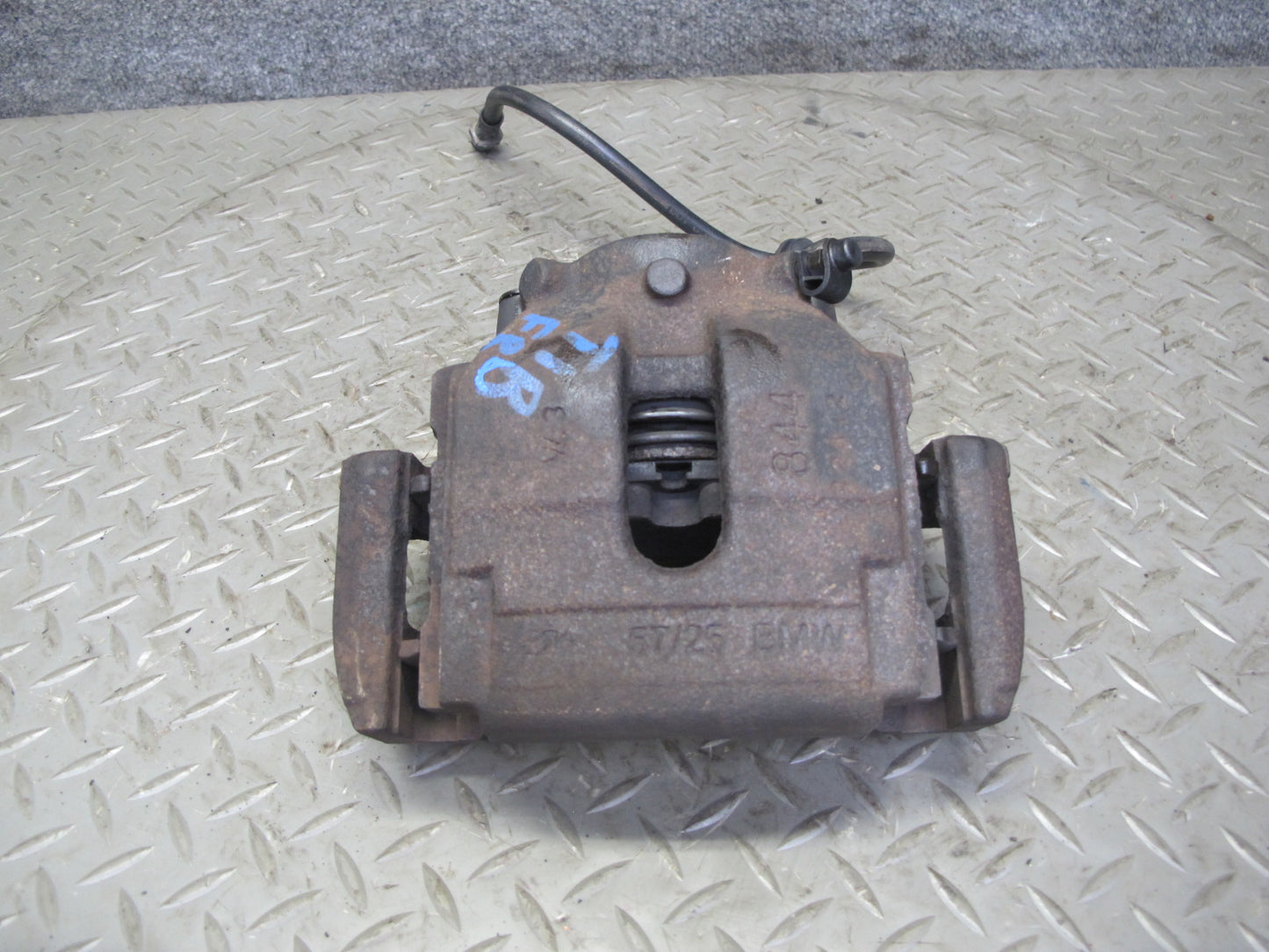 01-06 BMW E46 330i 330Ci RWD Set of 2 Front Left & Right Brake Caliper 123K OEM