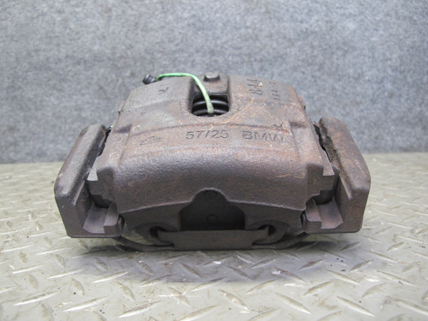 01-06 BMW E46 330i 330Ci RWD Set of 2 Front Left & Right Brake Caliper 123K OEM