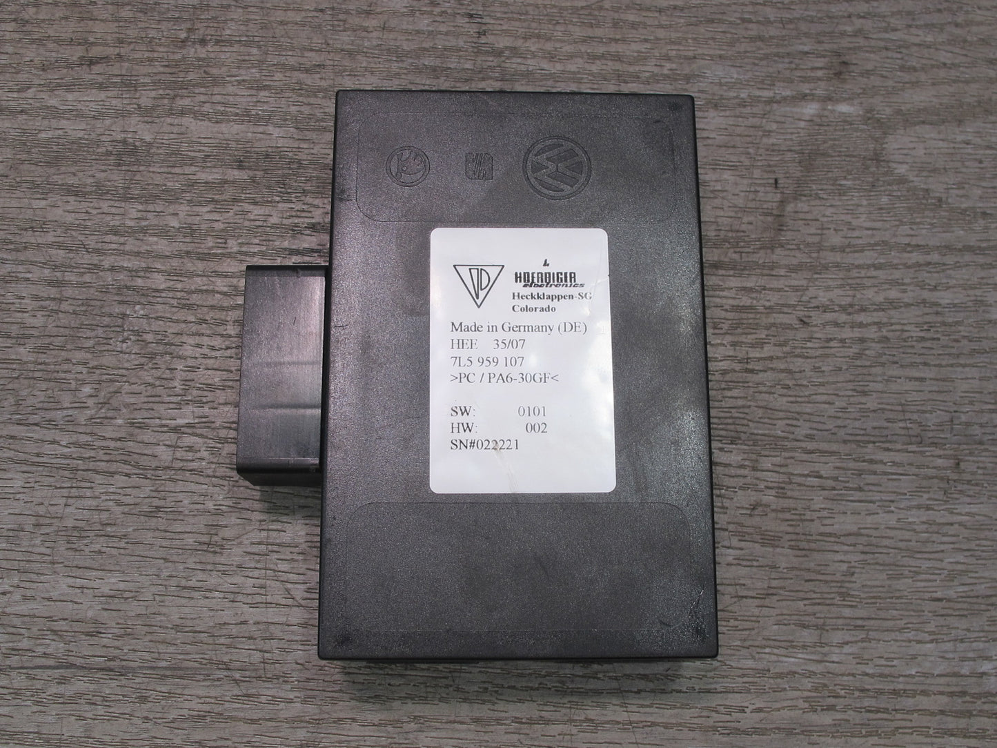 2008-2010 Porsche Cayenne 957 Rear Hatch Tailgate Trunk Control  Module