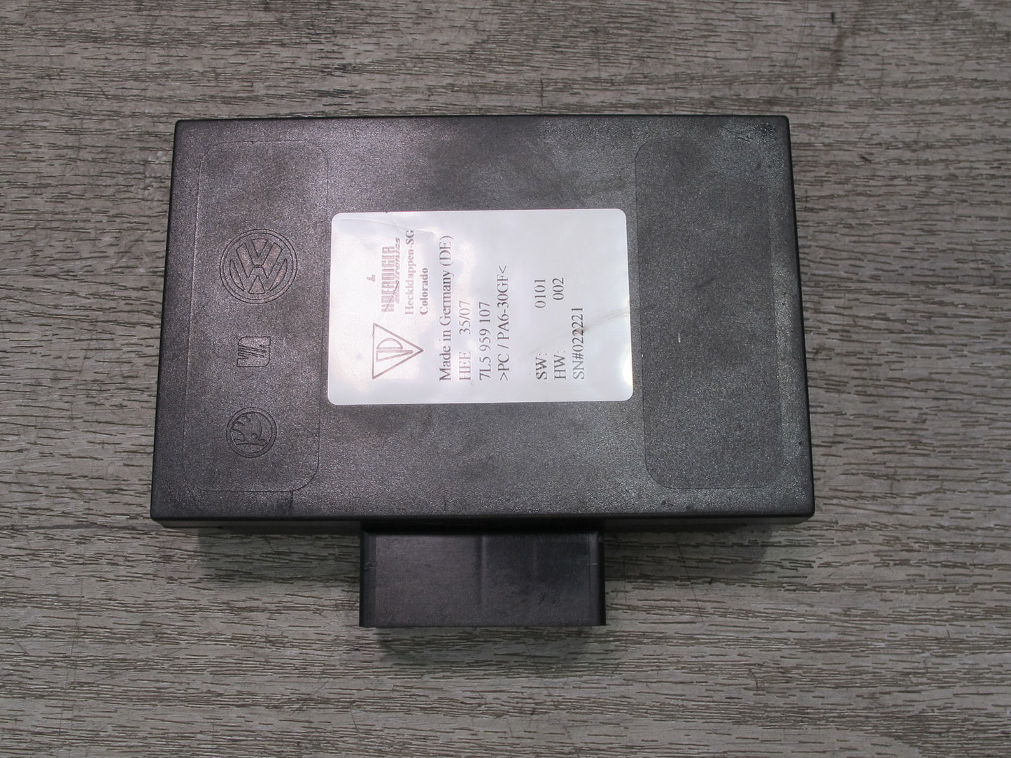 2008-2010 Porsche Cayenne 957 Rear Hatch Tailgate Trunk Control  Module