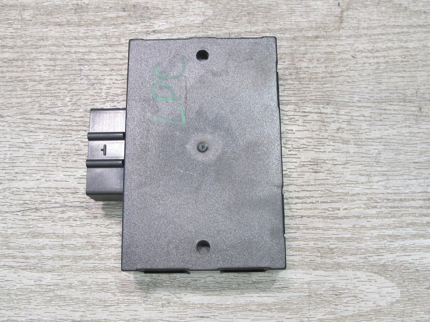 2008-2010 Porsche Cayenne 957 Rear Hatch Tailgate Trunk Control  Module