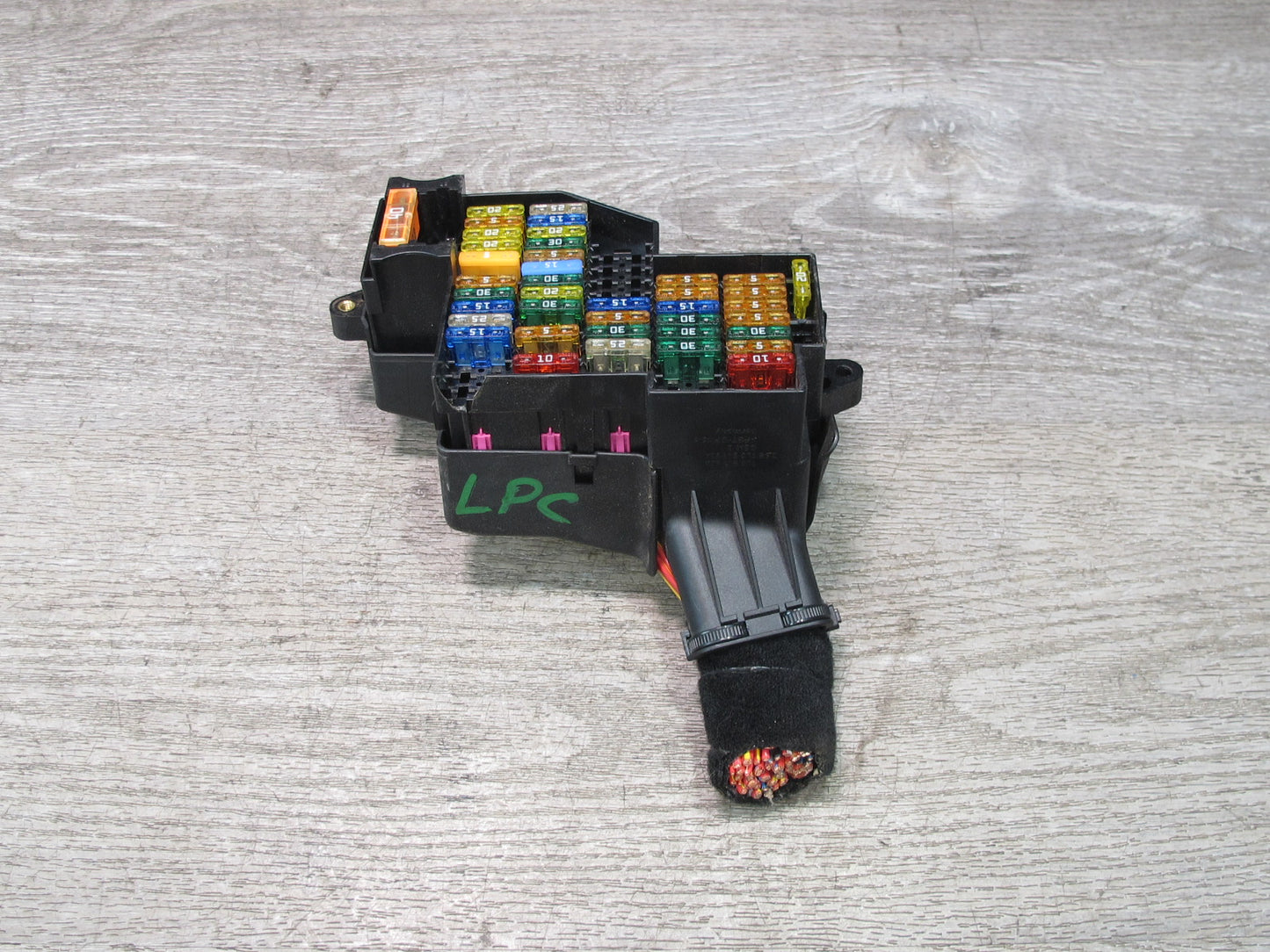 2008-2010 Porsche Cayenne 957 Dash Cabin Left Fuse Relay Box Module