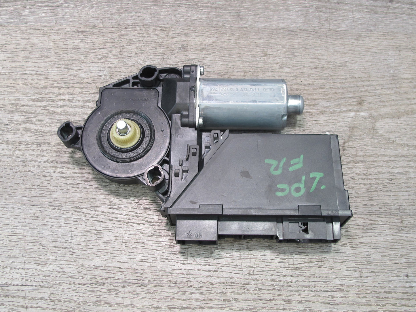2008-2010 Porsche Cayenne 957 Front Right Door Window Regulator Motor 3D1959792F