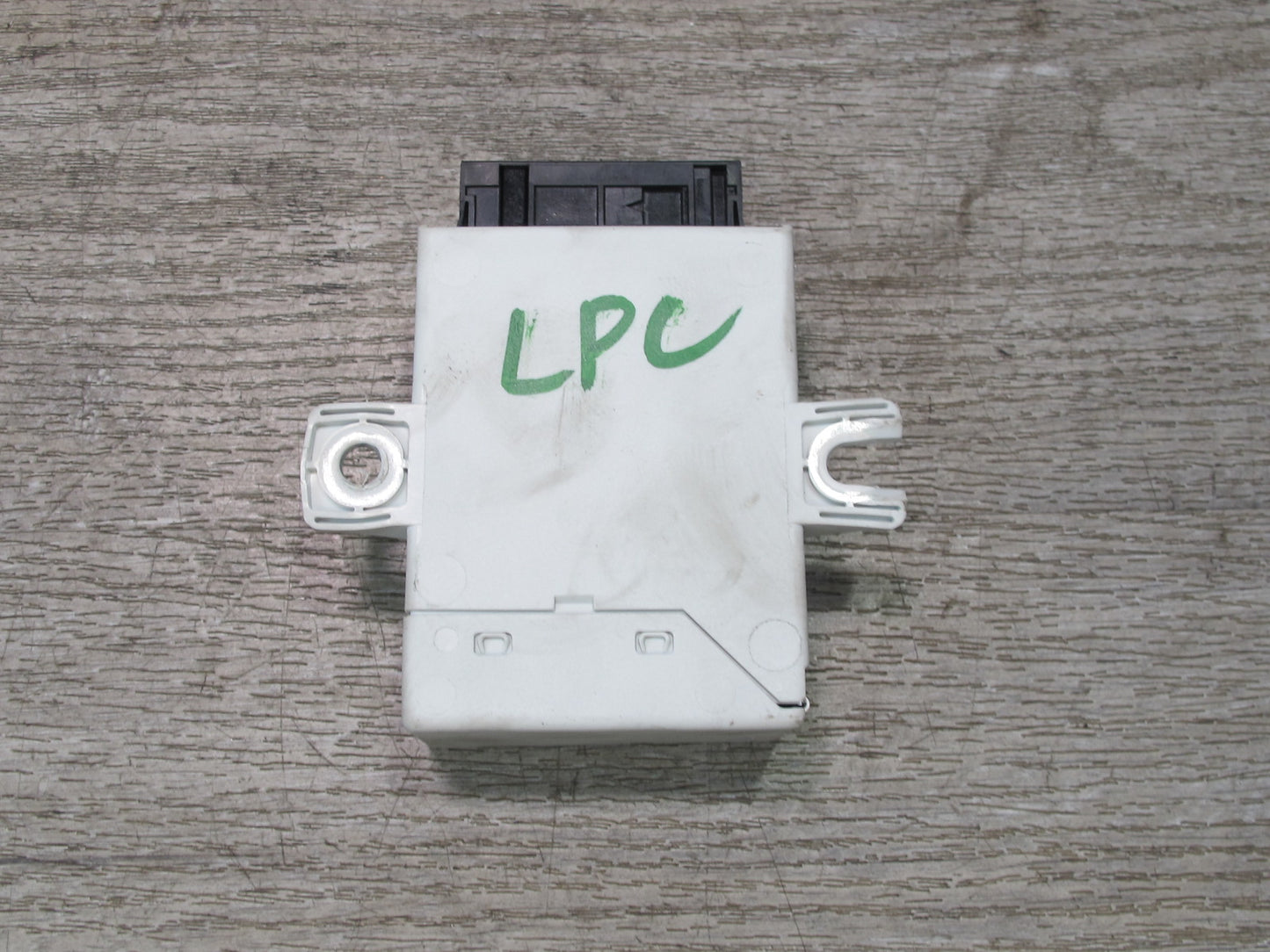 2008-2010 Porsche Cayenne 957 TPMS Tire Pressure Monitor Control Module