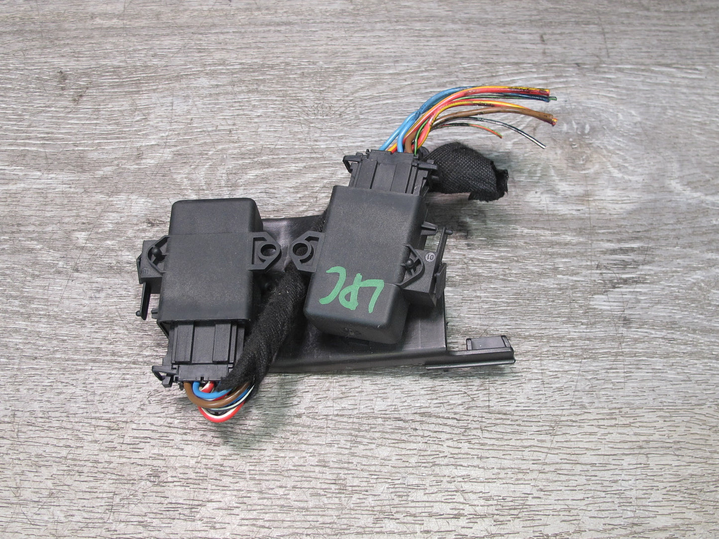 2003-2010 Porsche Cayenne 957 Heated Seat Control Module Set