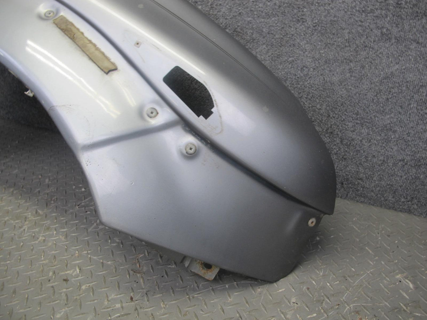 99-01 Isuzu Vehicross Front Right Fender Shell Panel Kaiser Silver Metallic OEM