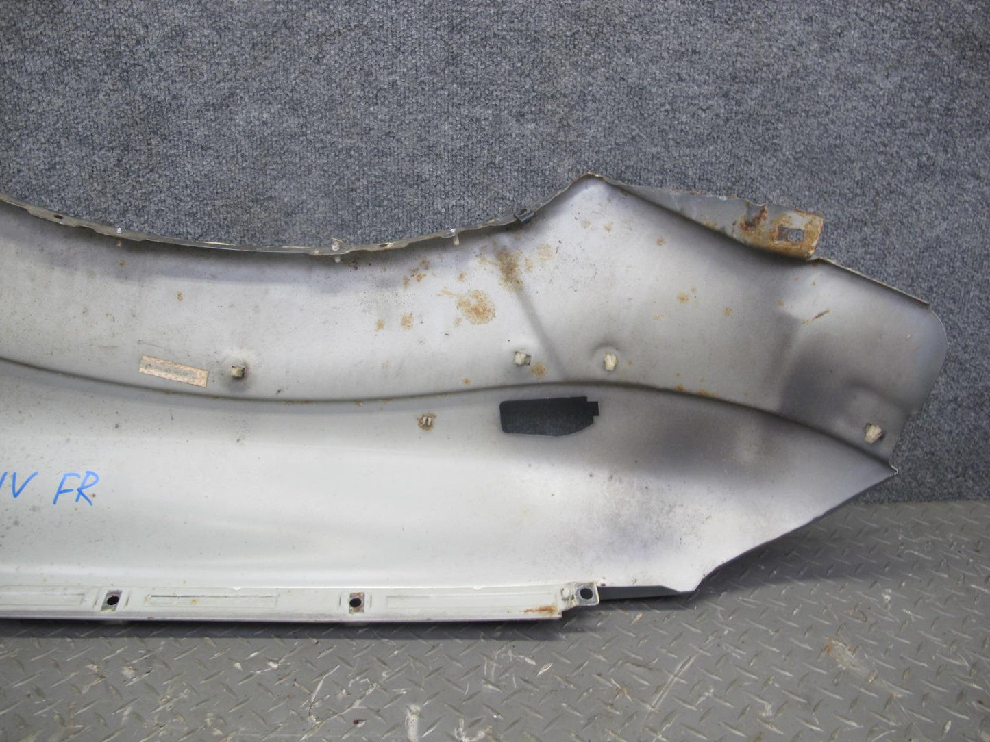99-01 Isuzu Vehicross Front Right Fender Shell Panel Kaiser Silver Metallic OEM