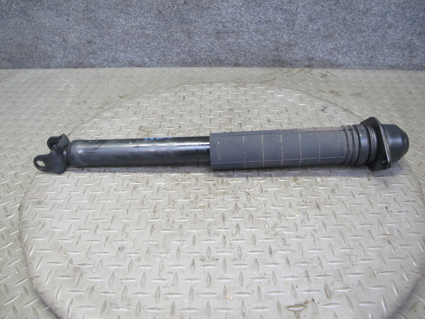 09-14 Nissan Z34 370Z Rear Left & Right Suspension Strut Shock Absorber Set OEM