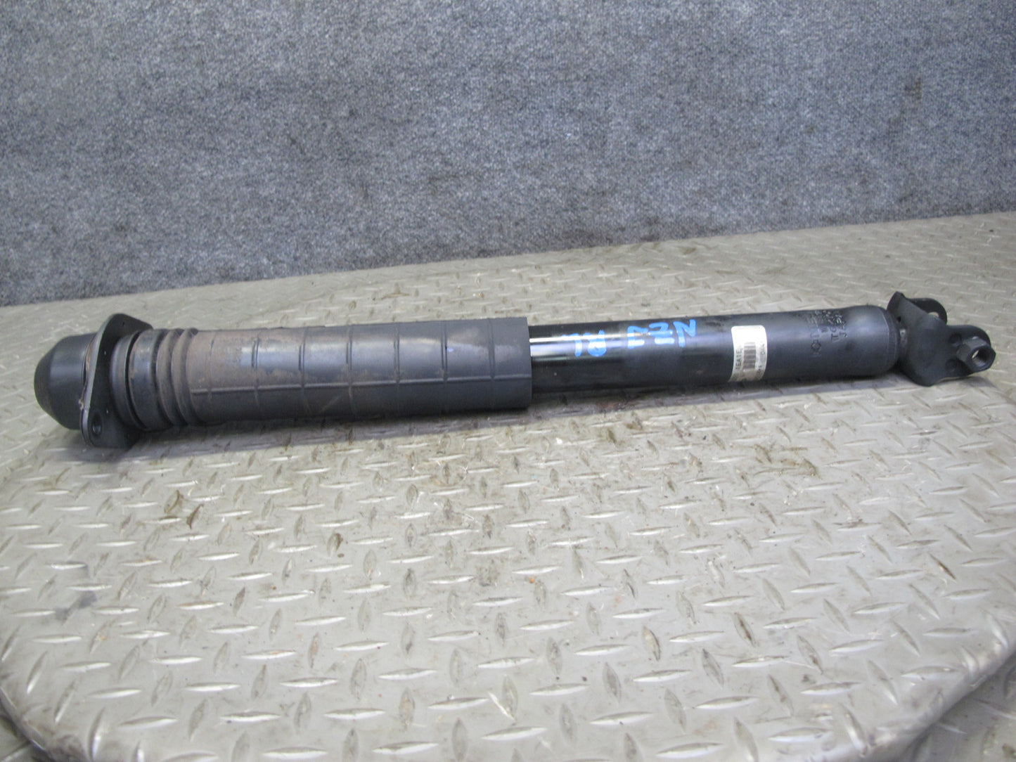 09-14 Nissan Z34 370Z Rear Left & Right Suspension Strut Shock Absorber Set OEM