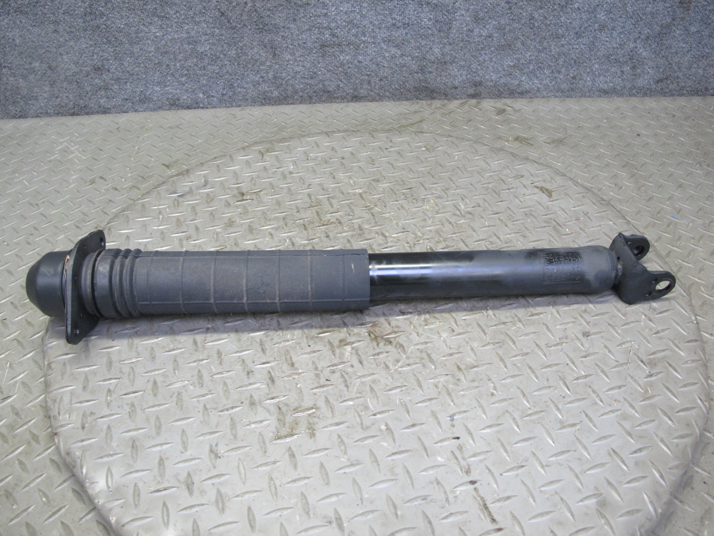 09-14 Nissan Z34 370Z Rear Left & Right Suspension Strut Shock Absorber Set OEM