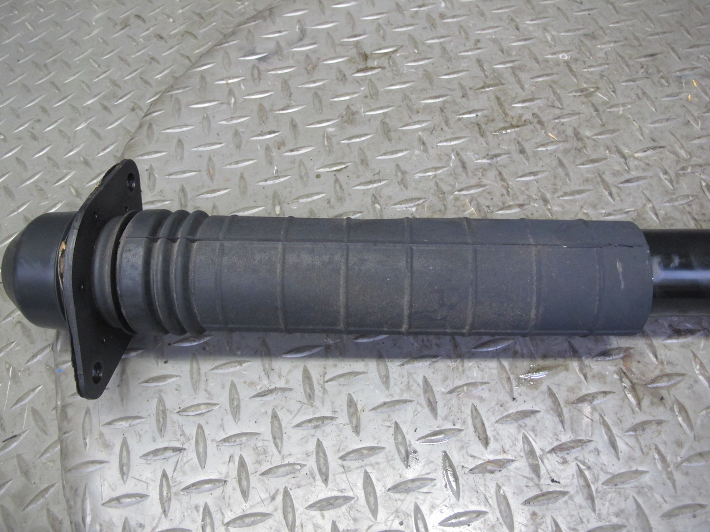 09-14 Nissan Z34 370Z Rear Left & Right Suspension Strut Shock Absorber Set OEM
