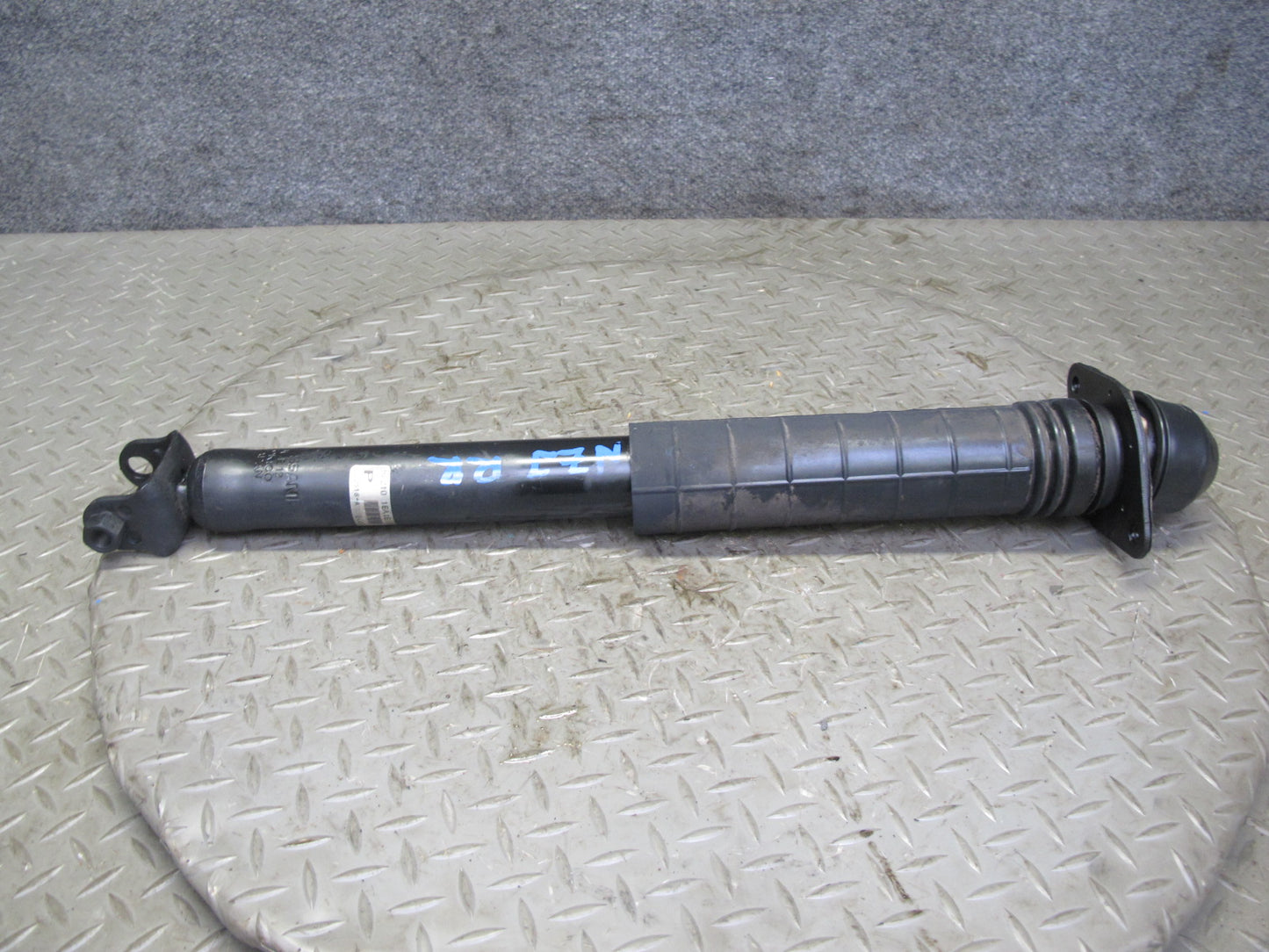 09-14 Nissan Z34 370Z Rear Left & Right Suspension Strut Shock Absorber Set OEM