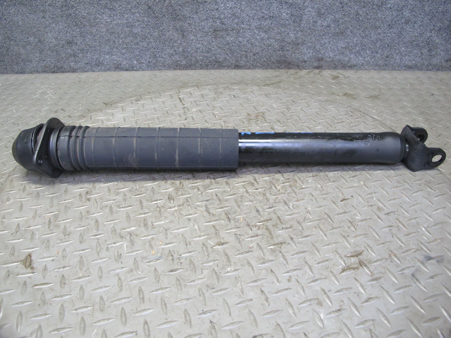 09-14 Nissan Z34 370Z Rear Left & Right Suspension Strut Shock Absorber Set OEM