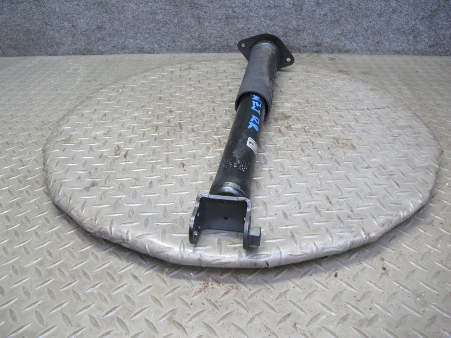 09-14 Nissan Z34 370Z Rear Left & Right Suspension Strut Shock Absorber Set OEM