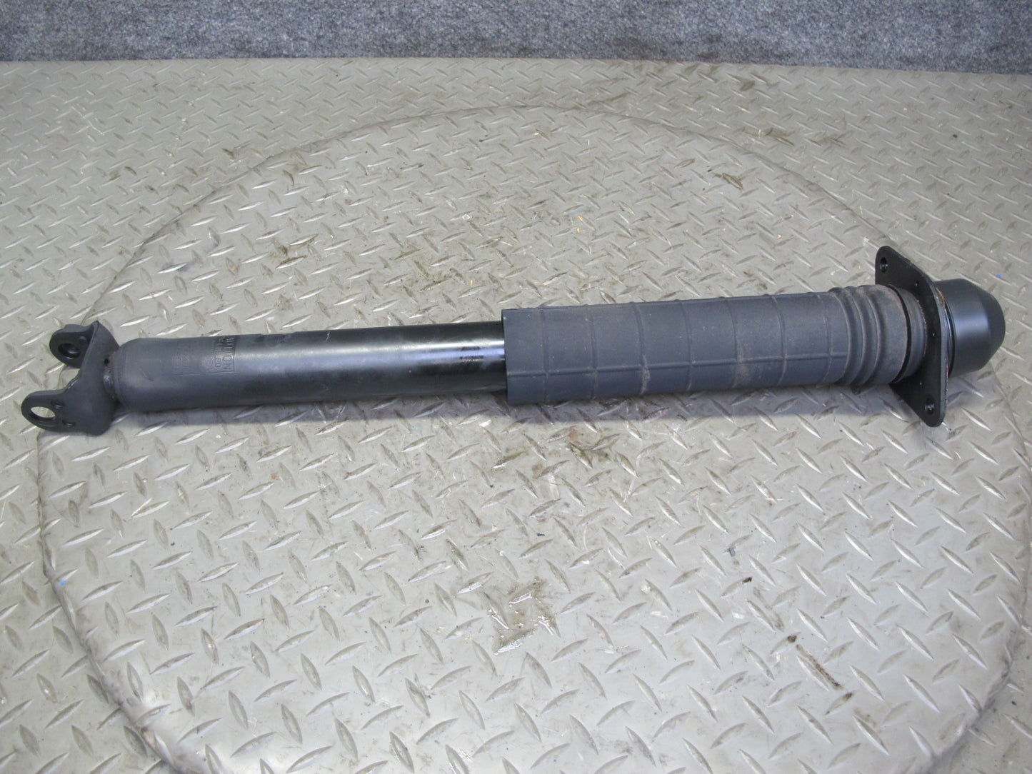 09-14 Nissan Z34 370Z Rear Left & Right Suspension Strut Shock Absorber Set OEM